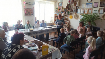 01.03.24г.В Мирненском ДК, в рамках мероприятий по гендерному равенству, проведена тематическая беседа "Мальчики и девочки: такие похожие и такие разные". Вела программу Людмила Величко.